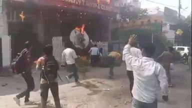 सदर: अलीगंज में भीषण अग्निकांड में 12 से 14 लोगों की हुई मौत, मीडिया से बातचीत के दौरान भावुक हुए डिप्टी सीएम बृजेश पाठक