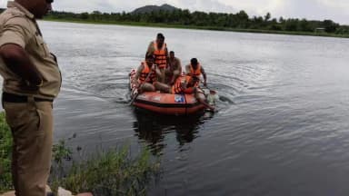 ಚಾಮರಾಜನಗರ: ಬೆಂಡರವಾಡಿ ಕೆರೆಯಲ್ಲಿ ಮಹಿಳೆಯ ಶವ ಪತ್ತೆ