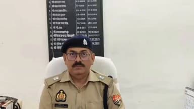 पुलिस अधीक्षक श्री राहुल भाटी के निर्देशन में थाना सिरसिया व SSB की संयुक्त टीम द्वारा 05 किलो 270 ग्राम अवैध चरस (अंतर्राष्ट्रीय बाजार कीमत लगभग रू0 13 लाख) के साथ अभियुक्त गिरफ्तार,घटना में प्रयुक्त मोटर साइकिल बरामद-
उक्त के संबंध में #ASP_Shravasti की बाइट-
#UPPolice https://t.co/byHzumwoEa