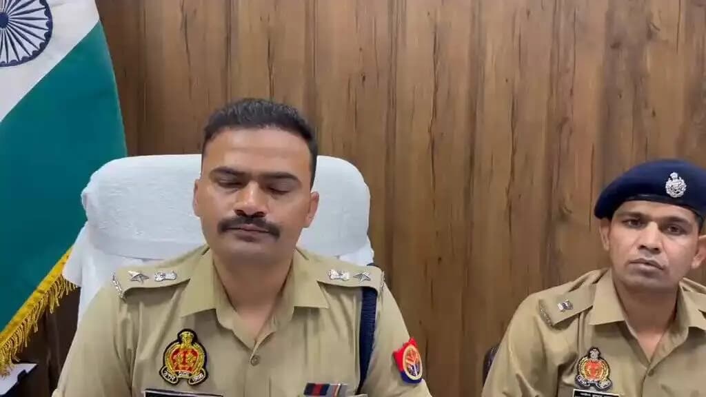 थाना बहजोई पुलिस द्वारा हत्या की घटना का अनावरण कर 02 अभियुक्तगण की गिरफ्तारी के सम्बन्ध में #SPSambhal @Krishan_IPS की बाइट।
#UPPolice
#GoodWorkUPP https://t.co/BjLIeDb30Z