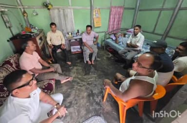 বকো: ছৈকাটা নিৱাসী শ্ৰীযুত হেমন্ত নাথ ডাঙৰীয়া কিছুদিন পূৰ্বে এক দুৰ্ঘটনাত পতিত হয় আৰু তেওঁৰ খবৰ লবলৈ উপস্থিত বিধায়ক ৰাজু মেচ