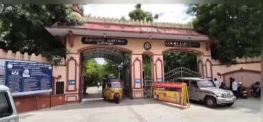 ஸ்ரீவில்லிபுத்தூர்: மாவட்ட நீதிமன்றத்திற்கு இமெயில் மூலம் வெடிகுண்டு மிரட்டல் மோப்பநாய் வரவழைத்து போலீசார் தீவிர சோதனை