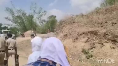 गोपद बनास: सीधी जिले के ग्राम गजरी में रेल लाइन परियोजना में फैले अतिक्रमण को हटाने की की गई कार्यवाही