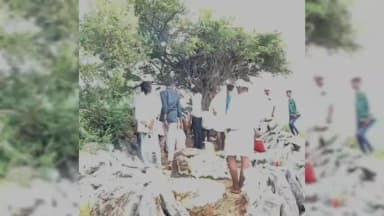 ಚಳ್ಳಕೆರೆ: ಚಳ್ಳಕೆರೆ ತಾಲೂಕಿನ ತಳುಕು ಸಮೀಪವಿರುವ ಎತ್ತಪ್ಪನ ಬೆಟ್ಟವು ಸಾಂಸ್ಕೃತಿಕ ವೀರ ಎತ್ತಪ್ಪನಿಗೆ ಸಮರ್ಪಿತವಾದ ಪವಿತ್ರ ಧಾರ್ಮಿಕ ತಾಣವಾಗಿದೆ.