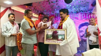 बिरसिंहपुर: बाबा गवीनाथ धाम में लगातार 30 दिन तक चले भंडारे के आयोजनकर्ताओं का किया गया सम्मान।