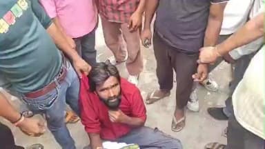 विकासनगर: सेलाकुई बाजार में मोबाइल चोरी करते हुए दो युवक पकड़े गए