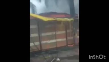 उज्जैन शहर: काल भैरव मंदिर के पास चार दुकानों मे लगी भीषण आग, पूजन सामग्री सहित सामान जला।