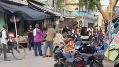 खागा: सऊदी अरब से भेजे पैसे पर बेटे ने पिता के साथ परिवार के लोगों ने की मारपीट, बुजुर्ग पिता ने थाने में की शिकायत