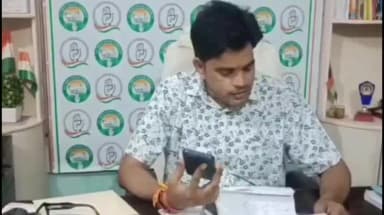 करेरा: क
करेरा में किसान कांग्रेस जिला अध्यक्ष ने उठाई पटवारी द्वारा किसान का नहीं किया जा रहे कार्य , तहसीलदार से की चर्चा