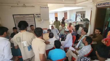 नरवर: मोहर्रम ताजियों को लेकर थाना प्रभारी ने ली शांति समिति की बैठक, गणमान्य नागरिक हुए शामिल