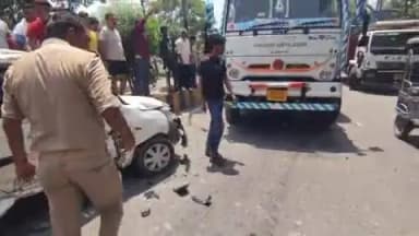 बुढ़ाना: कस्बे के बड़ौत रोड पर कार और ट्रक की भिड़ंत में कार चालक बाल-बाल बचा, कार हुई क्षतिग्रस्त, पुलिस उचित कार्रवाई में जुटी