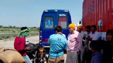 कन्नौज: जेवा टोल प्लाजा के पास हाईवे पर बाइक और डीसीएम की भिड़ंत, एक व्यक्ति घायल