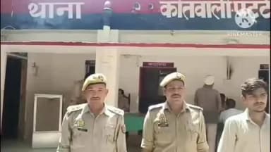पट्टी: पट्टी पुलिस ने नहर पुलिया के पास से दो जिंदा बम लेकर घूम रहे अभियुक्त को किया गिरफ्तार