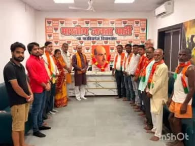 फारबिसगंज: पूर्व भाजपा विधायक विधासागर केसरी के जनसंपर्क कार्यालय में डाक्टर श्याम प्रसाद मुखर्जी की पुण्यतिथि मनाई गई