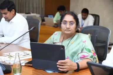 పెనుగొండ: క్యాబినెట్ సమావేశానికి హాజరైన మంత్రి సవిత