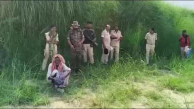 सिंघिया: कोल्हुआघाट करेह नदी किनारे से मजिस्ट्रेट की मौजूदगी में पुलिस ने निकाली 5 वर्षीय बच्ची का शव