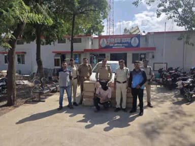 अलीराजपुर: उदयगढ़ मे पुलिस की बड़ी कार्यवाही:4 KMपीछा कर पकड़ी इनोवा,40 पेटी अंग्रेजी शराब समेत 9.80 लाख का माल जब्त,तस्कर गिरफ्तार