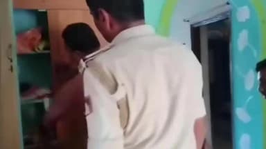 ಹೊಸಪೇಟೆ: ಜಿಲ್ಲೆಯಲ್ಲಿ ರೌಡಿಗಳ ಮನೆಗೆ ಪೊಲೀಸರು ದಿಡೀರ್ ಭೇಟಿ ಪರಿಶೀಲನೆ