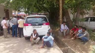 पन्ना: बाड़े में पूजा के लिए फूल तोड़ते समय जहरीले सांप ने डसा जिला अस्पताल ले जाते समय मौत।