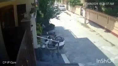 रूड़की: आवास विकास कॉलोनी में घर के बाहर खड़ी साइकिल चोरी कर ले गया शातिर चोर, घटना सीसीटीवी कैमरे में कैद
