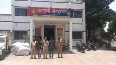 चंदौली: नौबतपुर तिराहा के पास स्कॉर्पियो से चार गोवंश बरामद, दो तस्कर किए गए गिरफ्तार