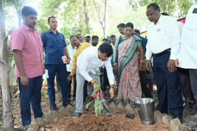 ଝାରସୁଗୁଡା: ମାଆ ପାଇଁ ଗଛଟିଏ’ ଅଭିଯାନରେ ସାମିଲ ହେବାକୁ ଆହ୍ୱାନ କଲେ ବିଧାୟକ ଟଙ୍କଧର ତ୍ରିପାଠୀ