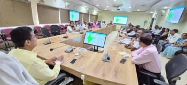 दमोह: कलेक्टर प्रताप नारायण यादव ने की तैयारियों की समीक्षा, बोले- ये दो बूंद बच्चों के उज्ज्वल भविष्य का संकल्प