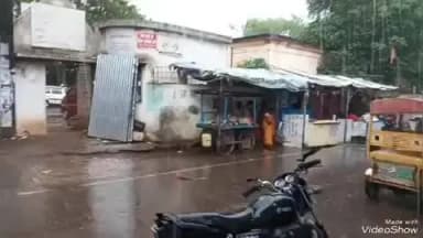 देवघर: शहर में तेज धूप और गर्मी उमस के बीच झमाझम बारिश से लोगों को मिली राहत
