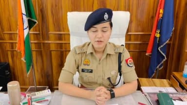 PS मीरगंज #bareillypolice द्वारा कुख्यात स्मैक तस्कर/दुराचारी व उसके सह अभियुक्त/दुराचारी पुत्र द्वारा स्मैक तस्करी कर अर्जित की गयी करीब 03.20 करोड़ की अवैध सम्पत्ति को NDPS की धारा 68 F(2) के अन्तर्गत फ्रीज कराये जाने के संबंध में #SPSouth की बाइट।
#UPPolice https://t.co/fHAacu5hnf