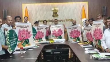 सिरोही: जिला कलेक्टर ने नशा मुक्त भारत अभियान के पोस्टर का विमोचन किया