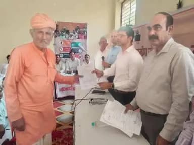पचपदरा: जिला कलक्टर श्री सुशील कुमार यादव ने कालेवा में ग्रामीण सेवा शिविर का किया निरीक्षण