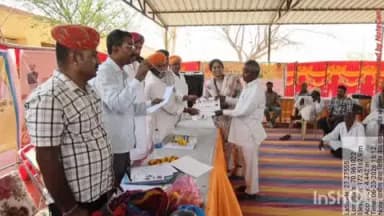 जैसलमेर: विधायक छोटू सिंह भाटी ने ग्रामीण सेवा शिविर में लाभार्थियों को योजनाओं के पत्र वितरित किए