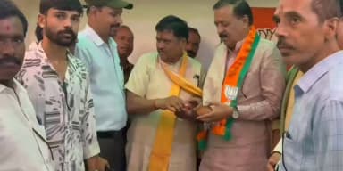 बल्देवगढ़: डॉ श्यामा प्रसाद मुखर्जी जी के बलिदान दिवस पर उन्हें विनम्र श्रद्धांजलि की अर्पित भाजपा कार्यकर्ताओं रहे शामिल