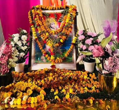 आज ज्येष्ठ माह के आठवें एवं अंतिम बड़े मंगलवार को मेरे परिवार द्वारा अमेठी हनुमान गाढी मंदिर के पास विशाल महाप्रसाद का आयोजन किया गया