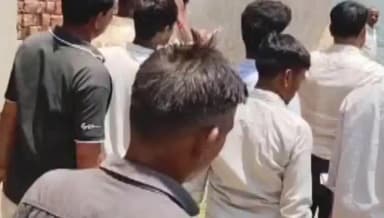शाहाबाद: जिलाधिकारी के निर्देश पर लोक निर्माण विभाग की टीम चंद्रपुर पहुंची, जहां विकास कार्यों का किया निरीक्षण