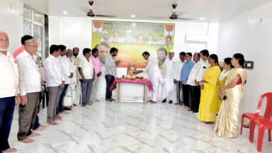 ಭಾಲ್ಕಿ: ಪಟ್ಟಣದ ಬಿಜೆಪಿ ಕಚೇರಿಯಲ್ಲಿ ಡಾ: ಶಾಮಾಪ್ರಸಾದ್ ಮುಖರ್ಜಿ ಬಲಿದಾನ ದಿನ ಆಚರಣೆ