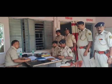 कुमारखंड: कुमारखंड थाना का मधेपुरा एएसपी प्रवेंद्र भारती ने किया निरक्षण कर आवश्यक निर्देश