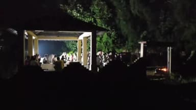 সোনামুড়া: রাতের অন্ধকারে শ্মশানে শবদাহে চরম ভোগান্তি, কাউন্সিলরের উদাসীনতায় ক্ষুব্ধ সোনামুড়াবাসী
