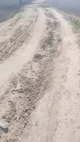 कच्ची सड़क से सैकड़ों ग्रामीण परेशान😕
नागिल का डेरा ( दतिया-सेंवढा रोड)
@abhaypratapsingh_706