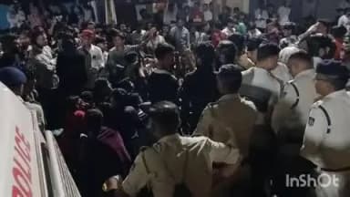 धार: इमामबाड़ा खोलने की अफवाह पर धार में जुटी भीड़, नारेबाजी ओर हंगामे के बाद पुलिस - प्रशासन की समझाइश से मामला शांत