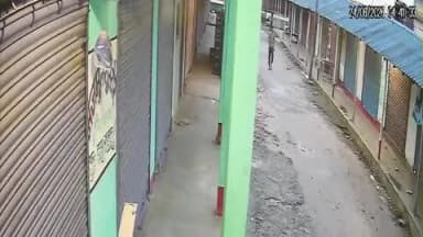 दिघलबैंक: जामा मस्जिद टप्पू में चोरी,एमप्लीफायर ले गए चोर, पूरी वारदात CCTV में कैद