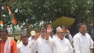 पडरौना: श्रीराम जन्मभूमि चढ़ावा प्रकरण की निष्पक्ष जांच की मांग, कांग्रेस ने राज्यपाल के नाम सौंपा ज्ञापन