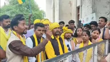 छिंदवाड़ा नगर: गोंडवाना गणतंत्र पार्टी ने कलेक्टर कार्यालय में आदिवासी के हितों को सुरक्षित रखने की मांग को लेकर ज्ञापन दिया