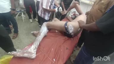 एटा: शिकोहाबाद रोड पर सेंट्रल बैंक के पास 11000 वोल्ट की लाइन से युवक को लगा करंट, हालत गंभीर, रेफर किया गया