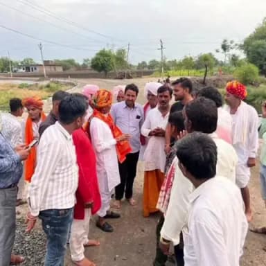 जीरापुर: भादाहेडी में मंदिर प्राण प्रतिष्ठा कार्यक्रम में शामिल हुए विधायक हजारीलाल दांगी ,माथाटेक लिया आशीर्वाद