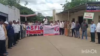 శ్రీశైలం: విద్యుత్ బస్సులను ఆర్టీసీ నే నిర్వహించాలని ఆత్మకూరు ఆర్టీసీ డిపో ఎదుట కార్మికుల ధర్నా