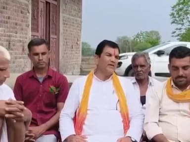 सुठालिया: बीजेपी की ग्राम केंद्रो पर नेताओं की बैठक ,सुठालिया में मन की बात को लेकर चर्चा की ,कार्यकर्ताओं से किया संवाद