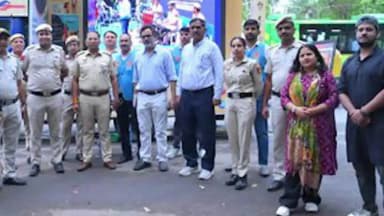 साकेत: हजरत निजामुद्दीन क्षेत्र में नशा मुक्ति अभियान के तहत नुक्कड़ नाटक का किया गया आयोजन
