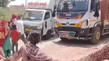 तिंवरी: मथानिया में महिलाओं ने खाली मटकियां फोड़कर मानव श्रृंखला बनाकर सड़क पर किया प्रदर्शन, पेयजल संकट को लेकर विरोध