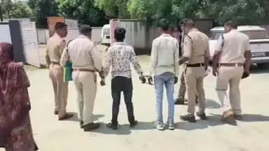 चितरंगी: 72 घंटे के भीतर सुलझी अंधी हत्या की गुत्थी पत्नी ने ही प्रेमी संग मिलकर कराई थी पति की हत्या तीन आरोपी गिरफ्तार
